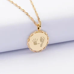 Pendentif personnalisé médaille vintage dentelée gravée plaqué or 17 mm
