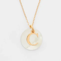 Pendentif personnalisé médaille plaqué or lettre initiale 14 mm et médaille nacre 19 mm message caché gravé