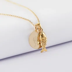 Pendentif personnalisé médaille gravée plaqué or 15 mm et breloque poisson articulé 15 mm