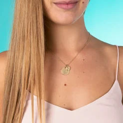 Pendentif personnalisé médaille gravée plaqué or 19 mm et breloque coeur 10 mm