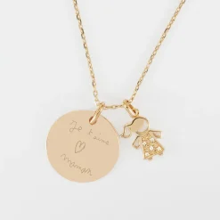Pendentif personnalisé médaille gravée plaqué or 19 mm et breloque petite fille scintillante 12 mm