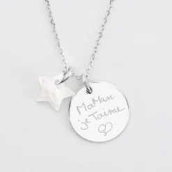 Pendentif personnalisé médaille gravée argent 19 mm et breloque nacre 10 mm