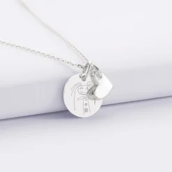 Pendentif personnalisé médaille gravée argent 15 mm et breloque coeur email 10 mm