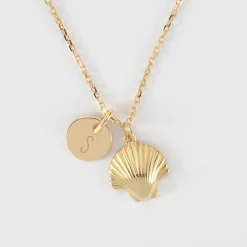 Pendentif personnalisé médaille gravée plaqué or 10 mm et breloque coquillage coque 13 mm