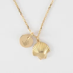 Pendentif personnalisé médaille gravée plaqué or 10 mm et breloque coquillage coque 13 mm