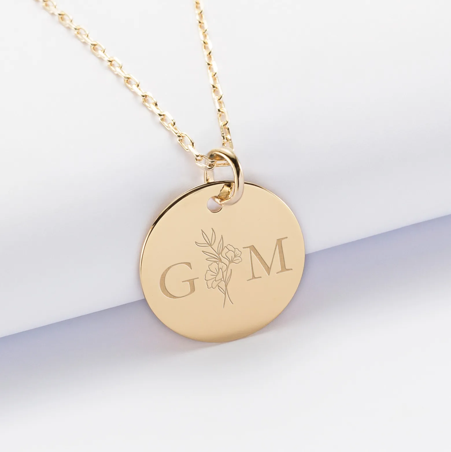 Pendentif personnalisé médaille gravée plaqué or 19 mm - Edition spéciale mariage Initiales Florales