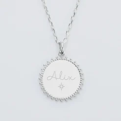 Pendentif personnalisé médaille soleil gravée argent 20 mm
