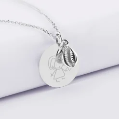 Pendentif personnalisé médaille gravée argent 19 mm et breloque coquillage cauri 10 mm