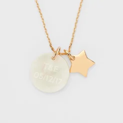 Pendentif personnalisé médaille gravée nacre 19 mm et breloque plaqué or étoile 12 mm