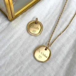 Pendentif personnalisé médaille contour tressé gravée plaqué or 17 mm