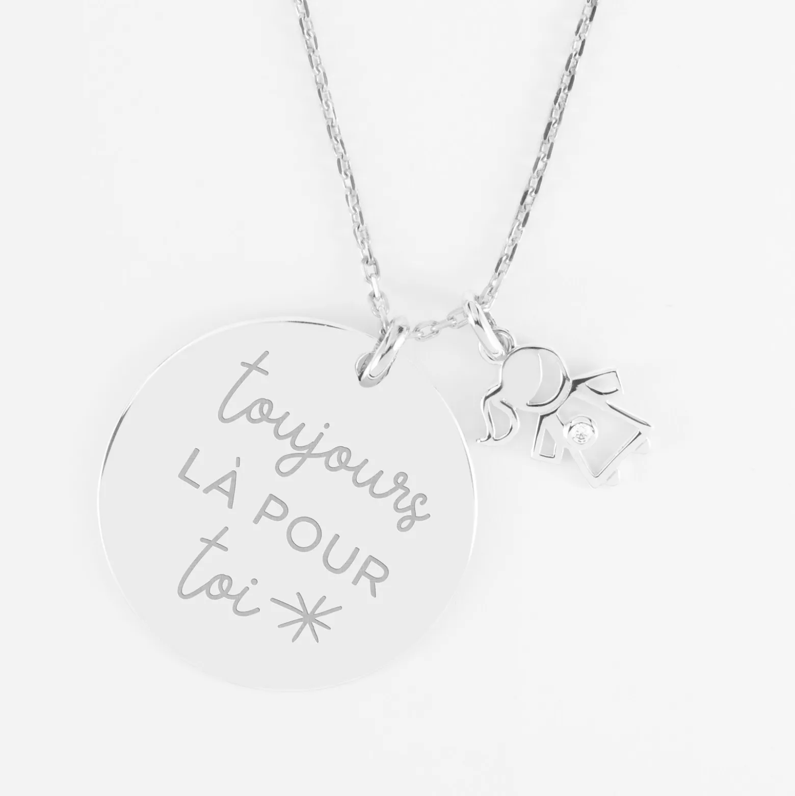 Pendentif personnalisé médaille gravée argent 27 mm et breloque petite fille zircon 12 mm