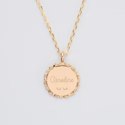 Pendentif personnalisé médaille vintage dentelée gravée plaqué or 17 mm - Nos petits imparfaits