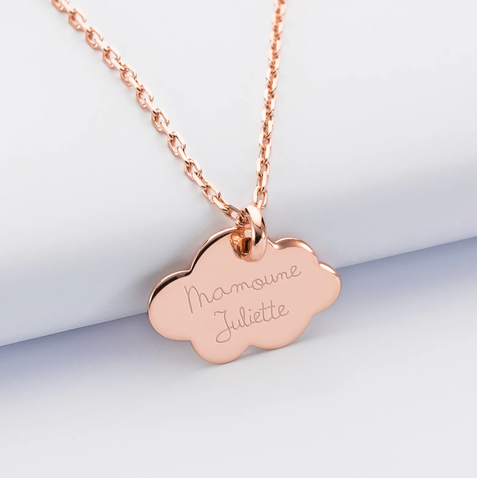 Pendentif personnalisé médaille gravée plaqué or rose nuage 20x14 mm