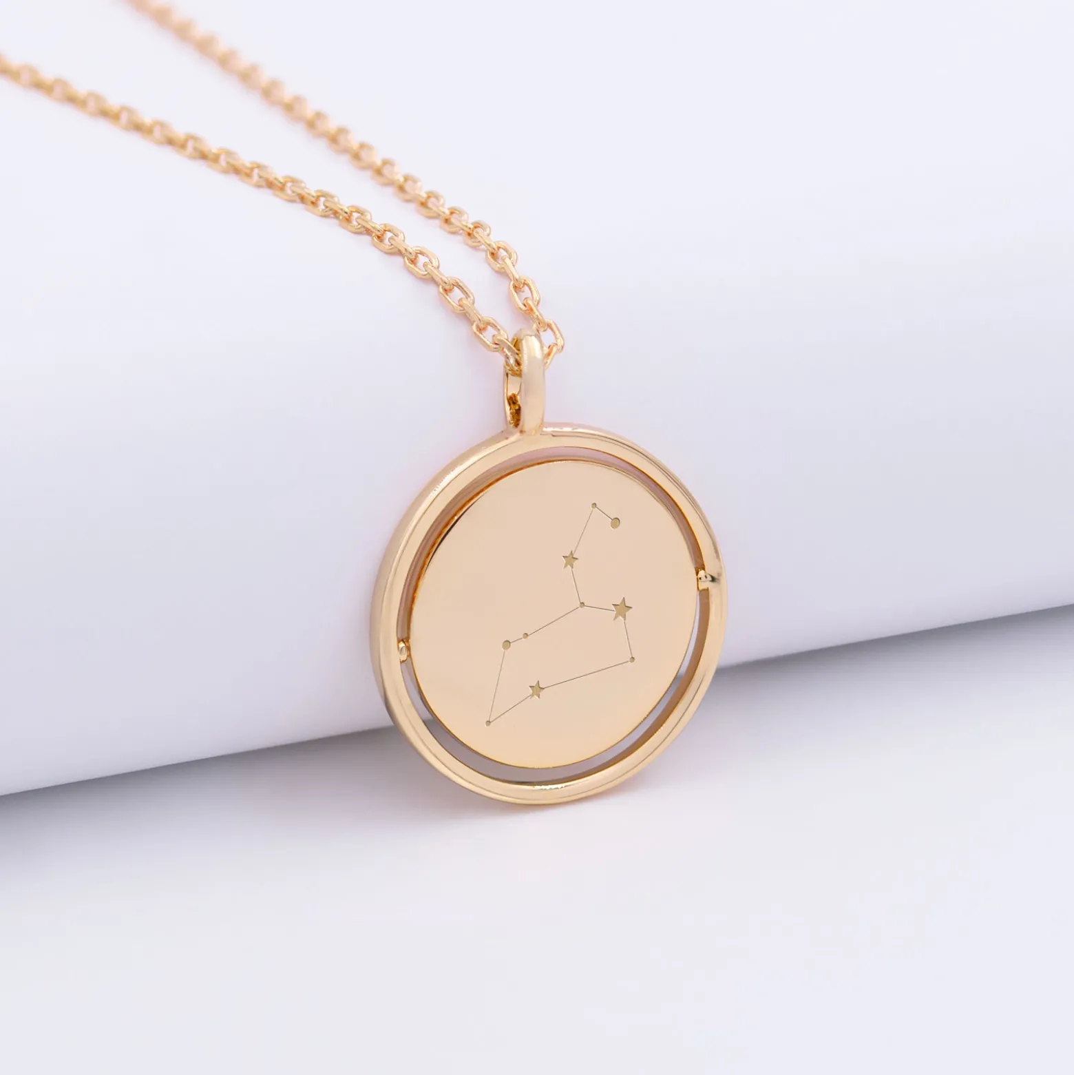 Pendentif personnalisé médaille réversible Eternelle gravée plaqué or 18 mm