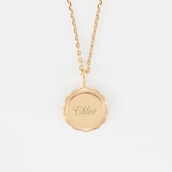 Pendentif personnalisé médaille contour fleur gravée plaqué or 15 mm