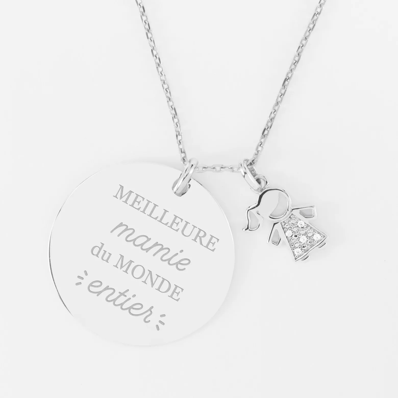 Pendentif personnalisé médaille gravée argent 27 mm et breloque petite fille scintillante 12 mm
