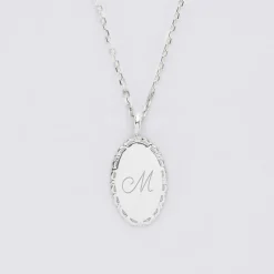 Pendentif personnalisé médaille vintage ovale dentelée gravée argent 20x13 mm - Nos petits imparfaits
