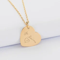 Pendentif personnalisé médaille gravée plaqué or coeur 19x21 mm