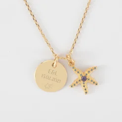 Pendentif personnalisé médaille gravée plaqué or 15 mm et breloque étoile de mer scintillante zircons bleus 15 mm