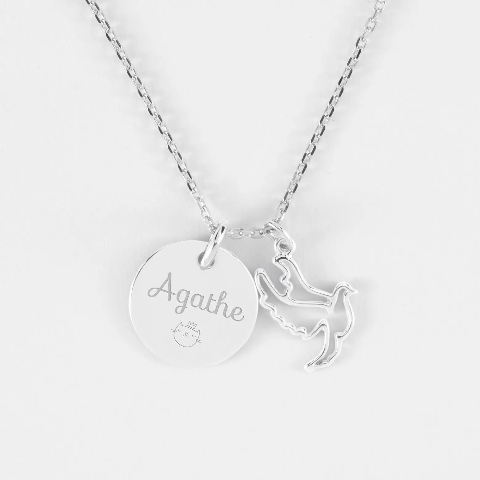 Pendentif personnalisé médaille gravée argent 15 mm et breloque colombe 18 mm