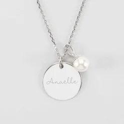 Pendentif personnalisé médaille gravée argent 19 mm et breloque perle nacre 10 mm