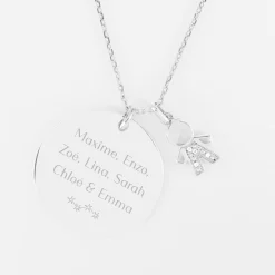 Pendentif personnalisé médaille gravée argent 27 mm et breloque petit garçon scintillant 12 mm