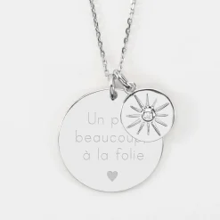 Pendentif personnalisé médaille gravée argent 27 mm et breloque soleil scintillant 14 mm