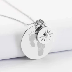 Pendentif personnalisé médaille gravée argent 27 mm et breloque soleil scintillant 14 mm