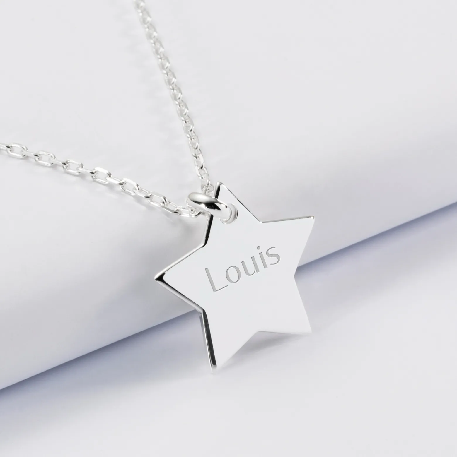 Pendentif personnalisé prénom médaille gravée argent dormeuse étoile 20x20