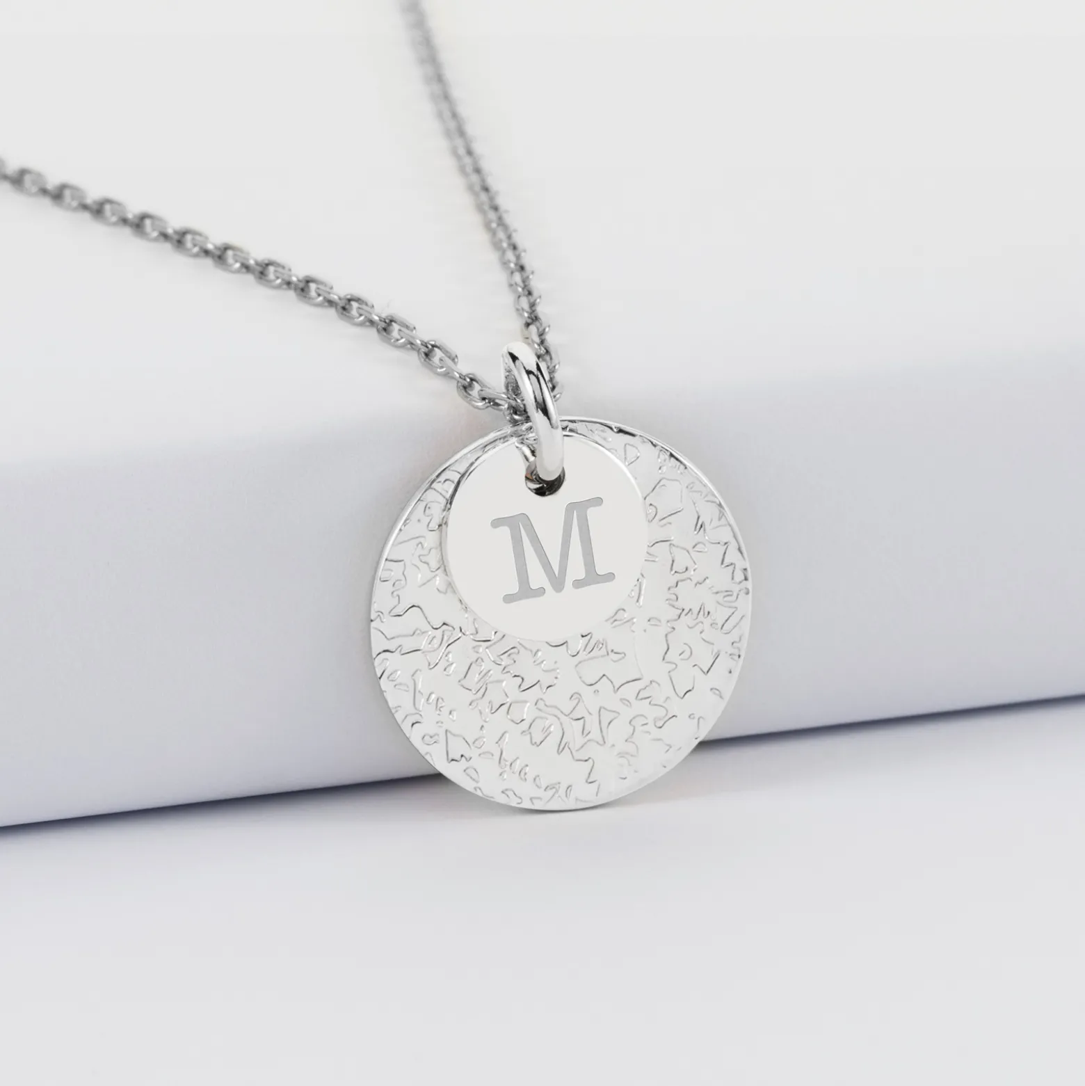Pendentif réversible personnalisé double médailles martelées gravées argent 10 mm et 19 mm