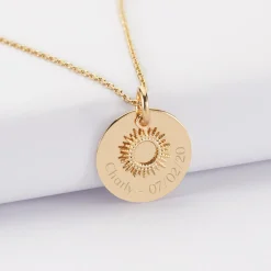Pendentif réversible personnalisé médaille gravée plaqué or 19 mm et breloque soleil 10 mm