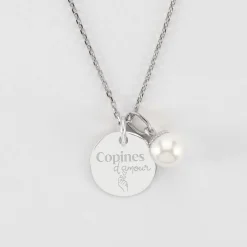 Pendentif Témoin personnalisé médaille gravée argent 15 mm et breloque perle nacre 10 mm