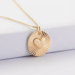 Pendentif Témoin personnalisé médaille soleil coeur bombé gravée plaqué or 19 mm
