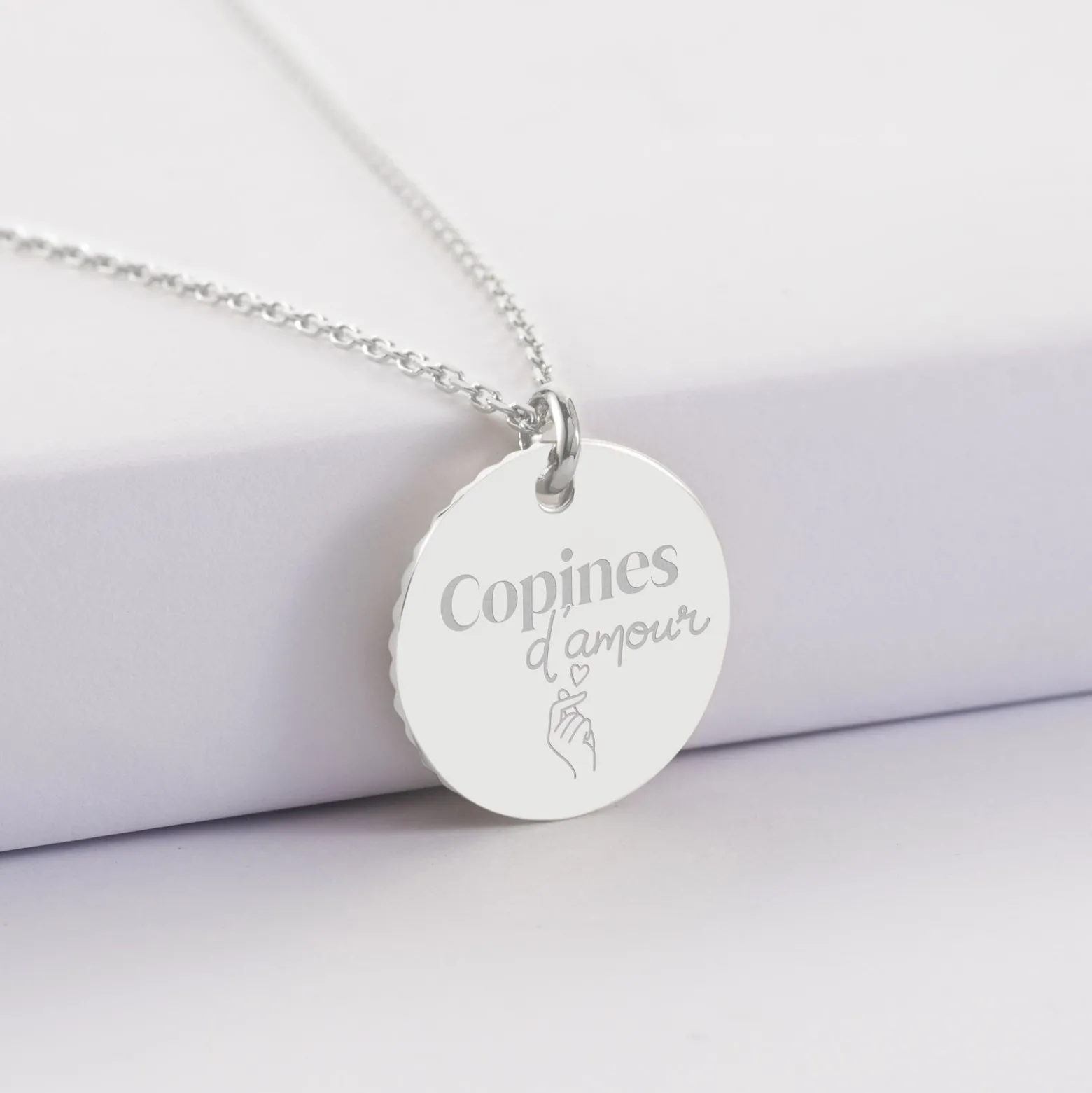 Pendentif Témoin personnalisé médaille soleil coeur bombé gravée argent 19 mm