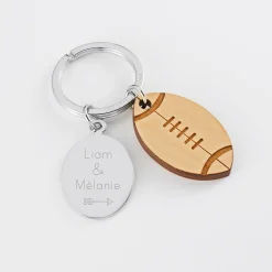 Porte clé personnalisé médaille gravée ovale acier et breloque bois rugby