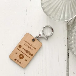 Porte clés Spotify personnalisé gravé bois rectangle 55x35 m