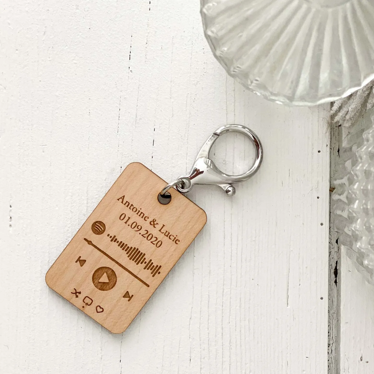 Porte clés Spotify personnalisé gravé bois rectangle 55x35 m