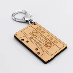 Porte clés Spotify personnalisé gravé bois cassette rétro