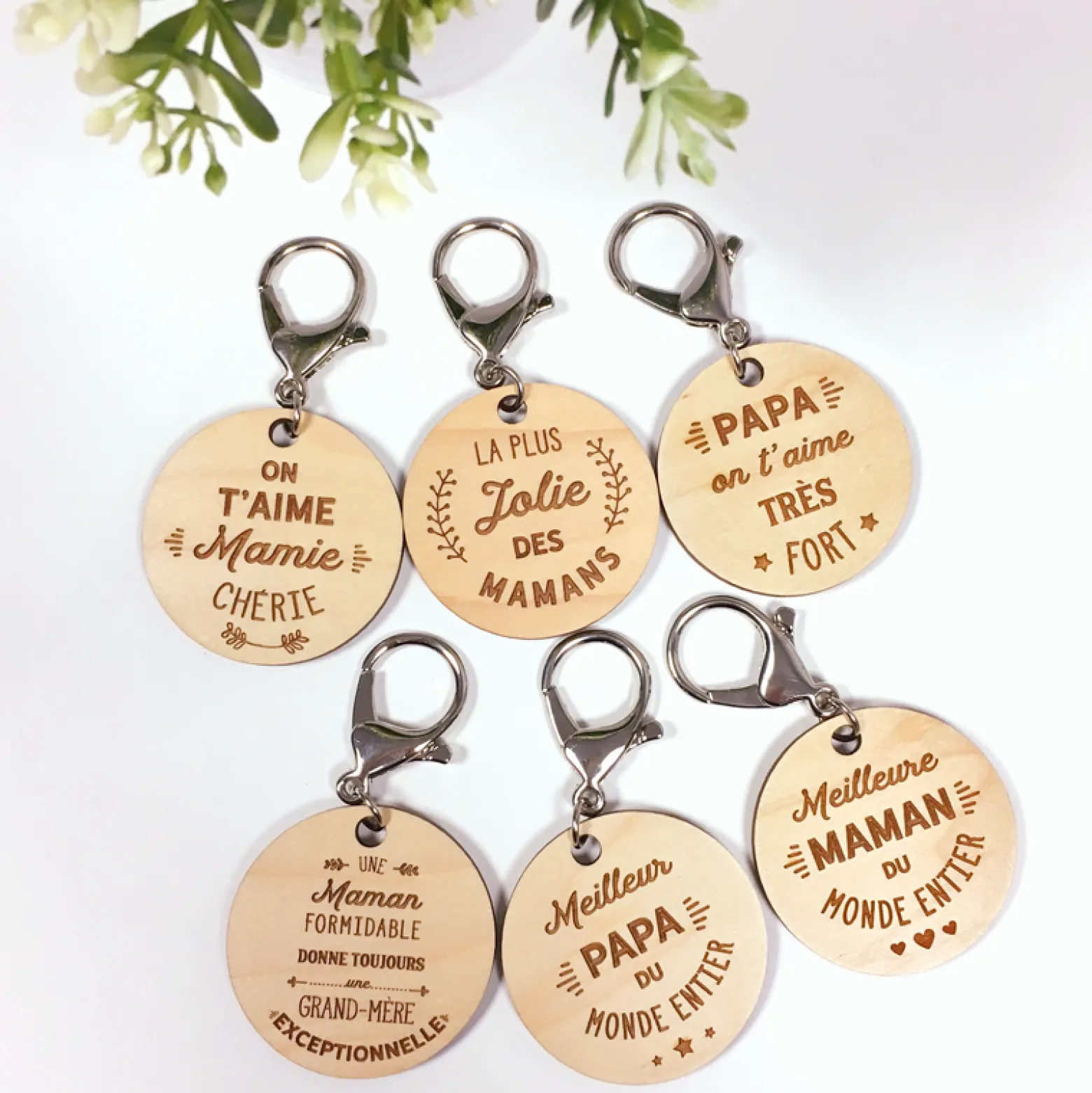 Porte-clés gravé bois médaille ronde 50 mm - Edition spéciale "Papa on t'aime très fort"