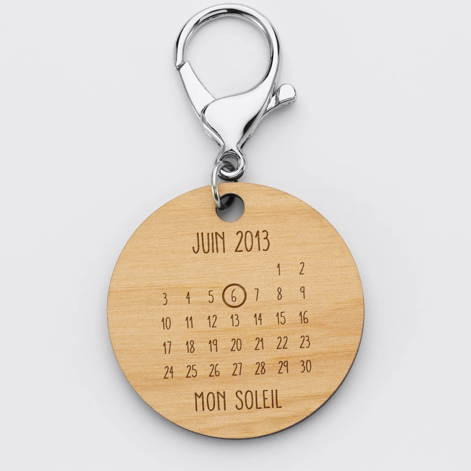 Porte-clés personnalisé calendrier médaille gravée bois