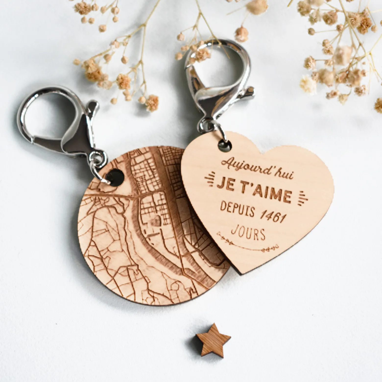 Porte-clés personnalisé gravé bois médaille ronde 50 mm "Géo map"