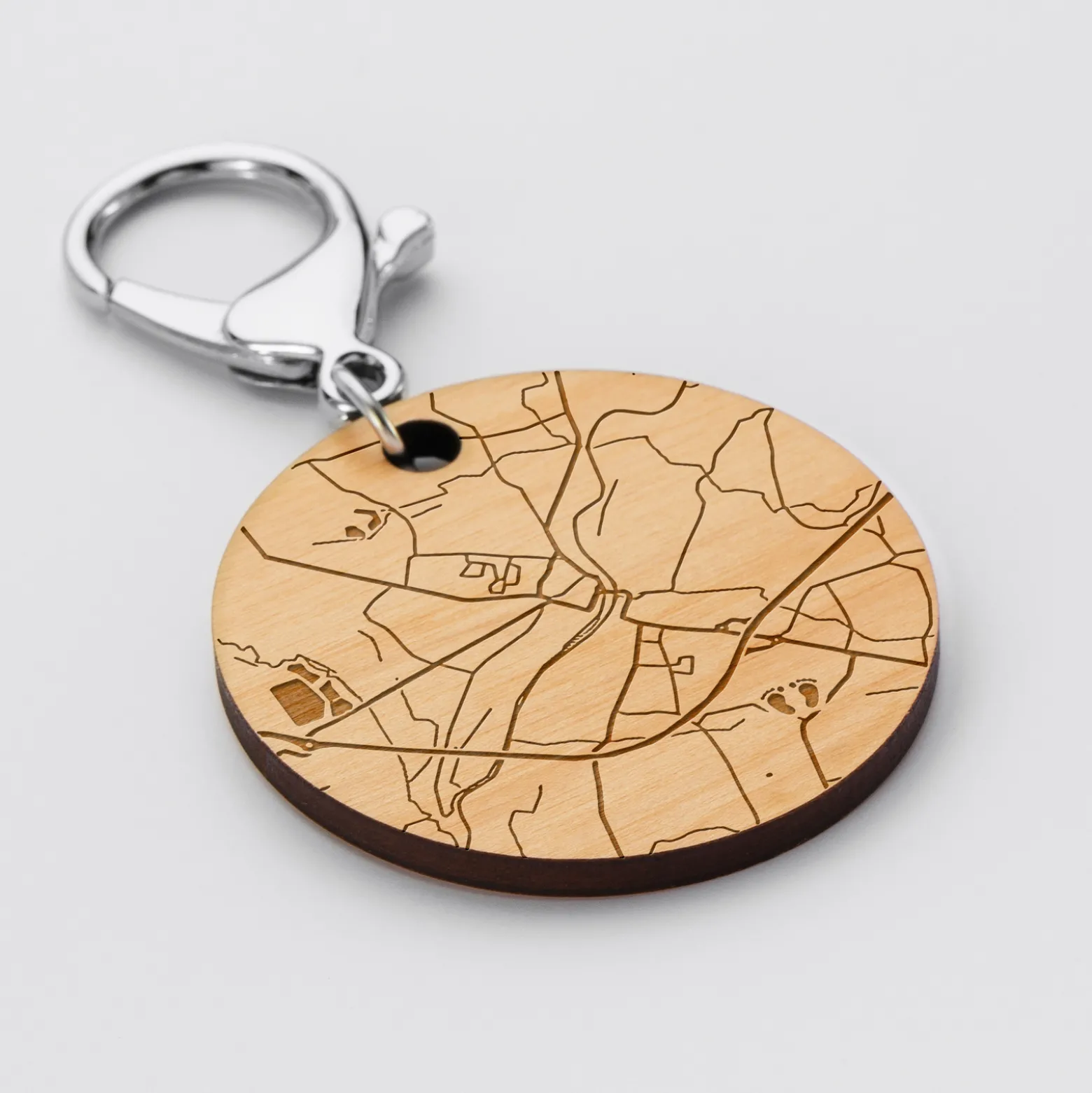 Porte-clés personnalisé gravé bois médaille ronde 50 mm "Géo map"