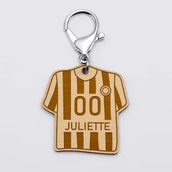 Porte-clés personnalisé gravé bois Maillot de football 50x50 mm