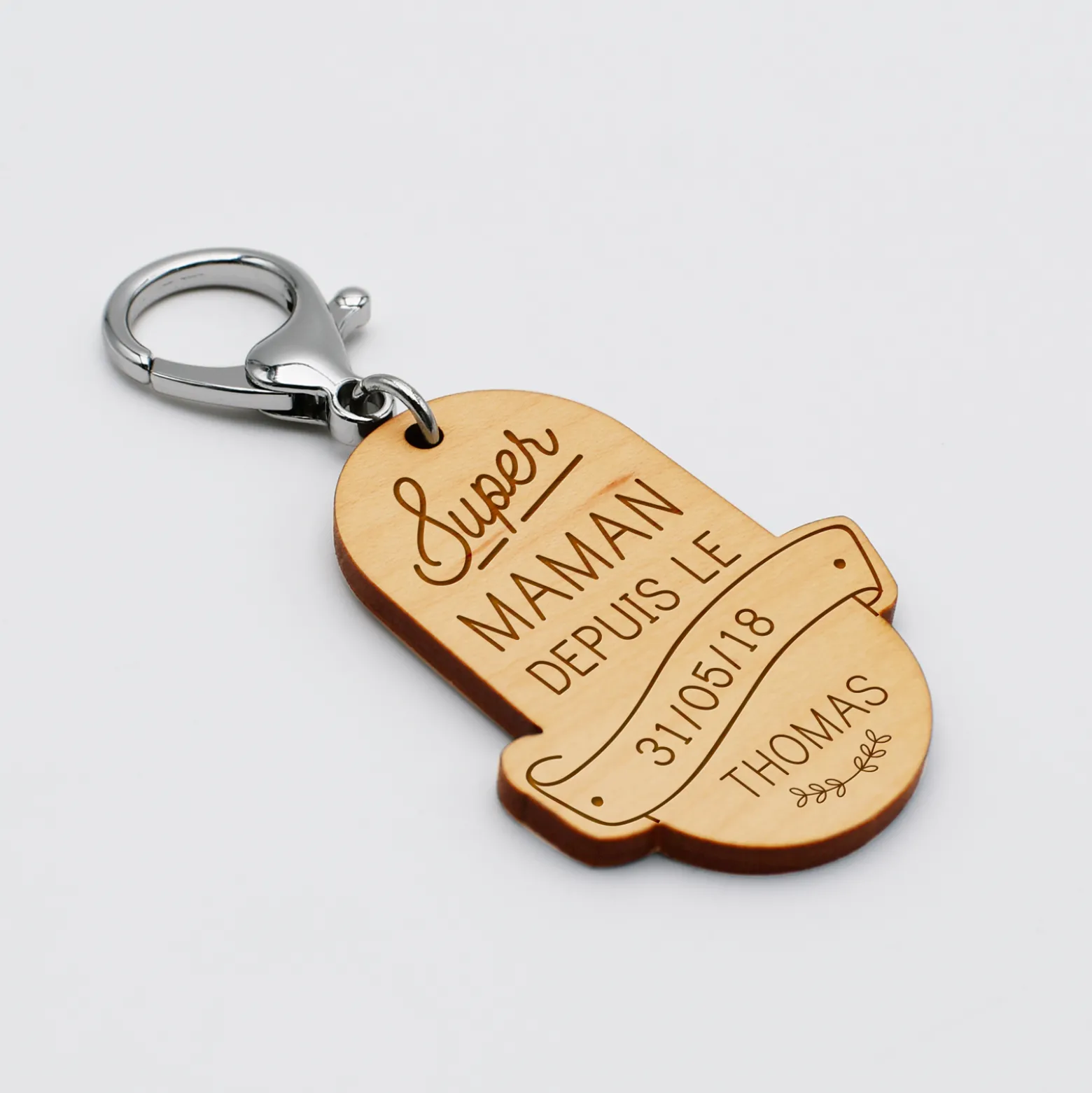Porte-clés personnalisé gravé bois médaille ovale 58x43 mm - "Super maman depuis"