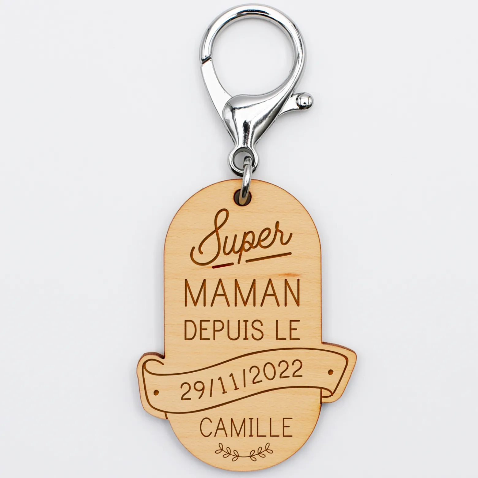 Porte-clés personnalisé gravé bois médaille ovale 58x43 mm - "Super maman depuis"