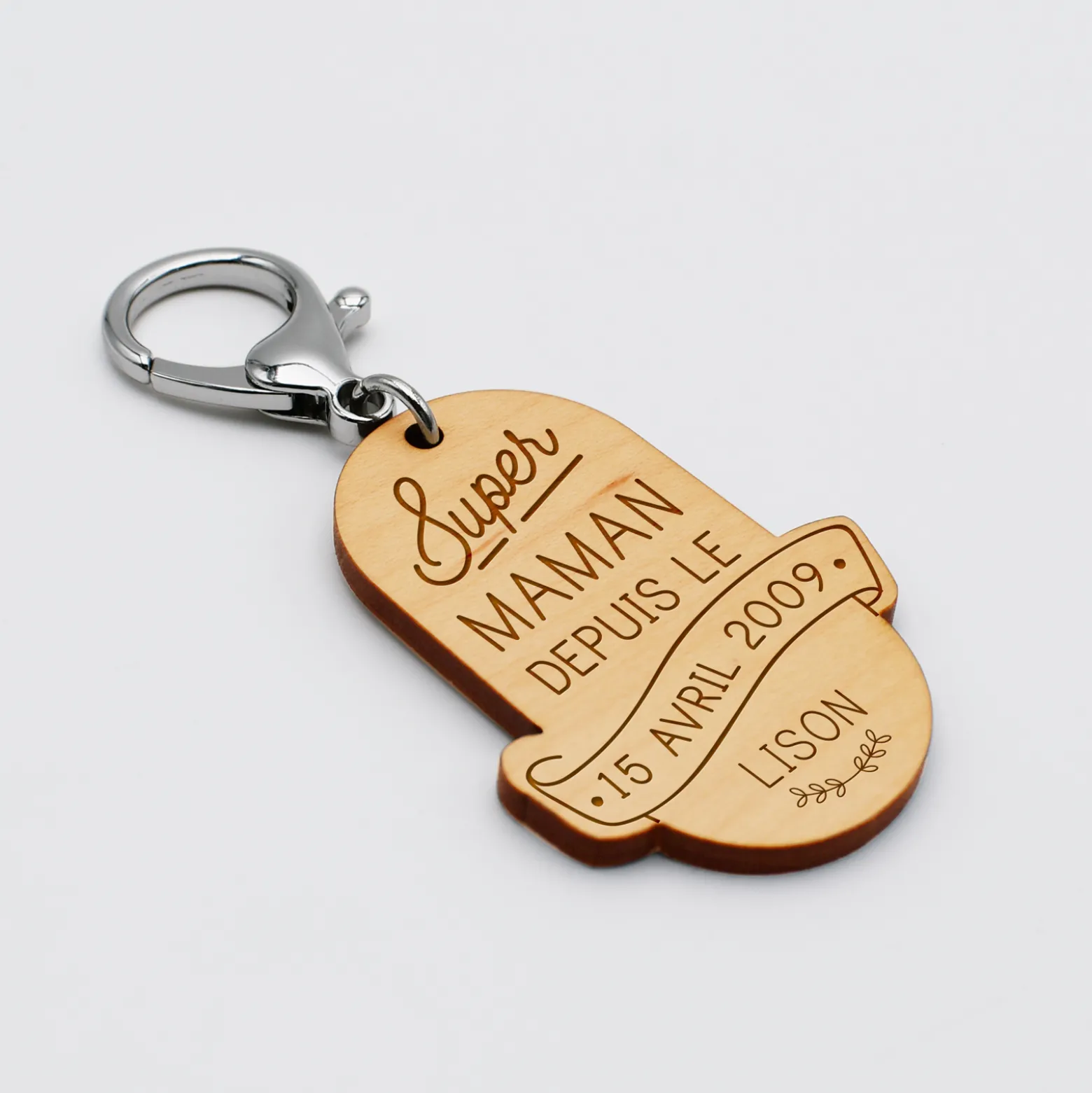 Porte-clés personnalisé gravé bois médaille ovale 58x43 mm - "Super maman depuis"