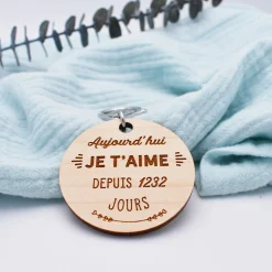 Porte-clés personnalisé gravé bois médaille 50 mm 