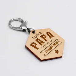 Porte-clés personnalisé gravé bois médaille hexagone 52x45 mm -