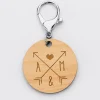 Porte-clés personnalisé initiales médaille gravée bois ronde 50 mm "pour les amoureux"
