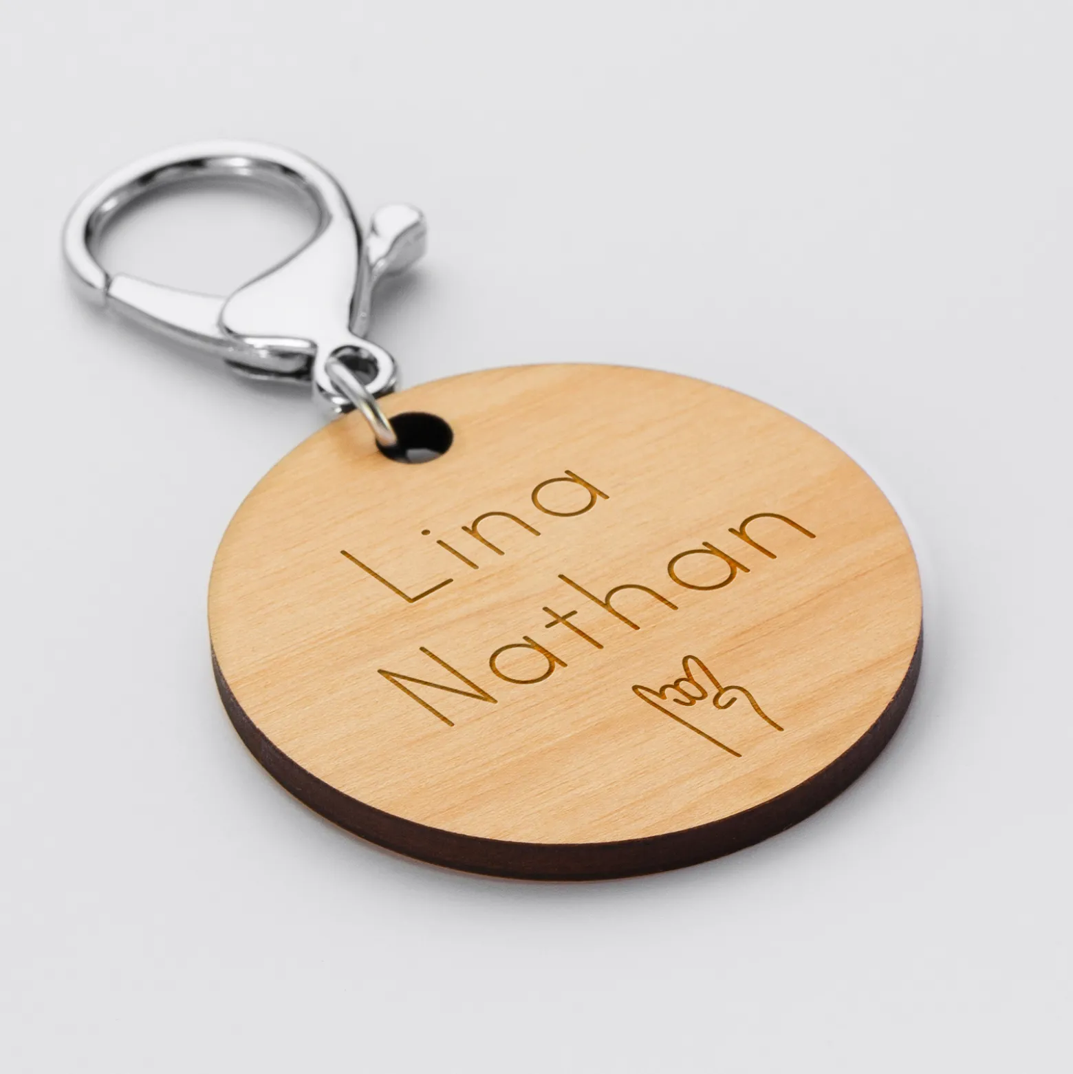 Porte-clés personnalisé initiales médaille gravée bois ronde 50 mm "pour les amoureux"